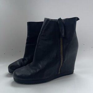 Nine West Black Leather Wedge Boots